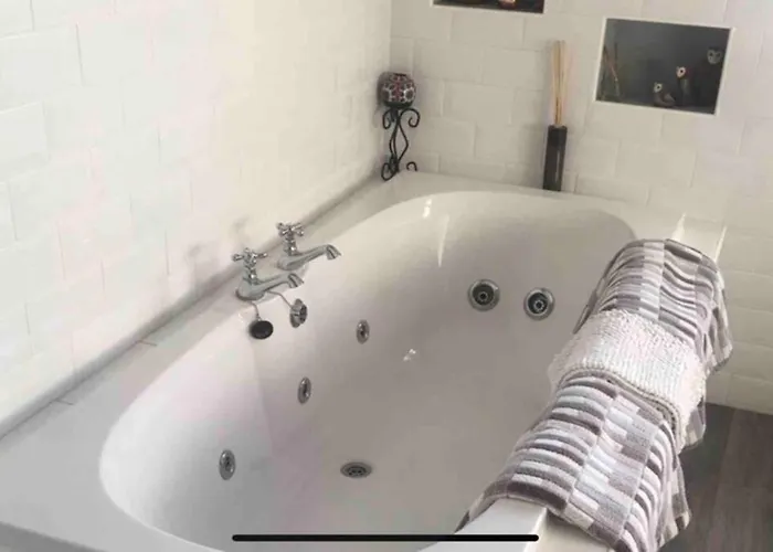 Annies Meadow. Knock (Mayo)